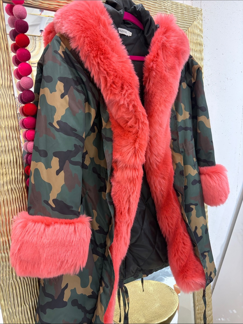 MISSLOOK Camo Puffer Coat with Coral Faux-Fur Trim